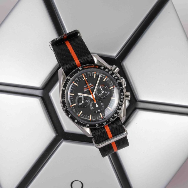 Omega Speedmaster Ultraman 311.12.42.30.01.001 Image 7